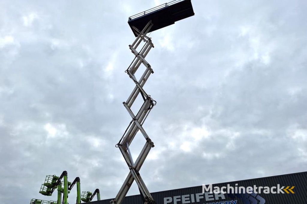 Holland Lift Megastar G320DL30 4WDS/N Diesel, 4x4x4 Drive, 34m