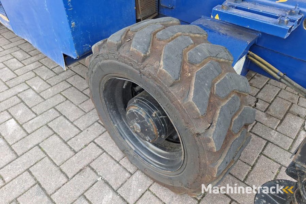 Haulotte H12SX Diesel, 4x4 Drive, 12m Working Height, 700kg