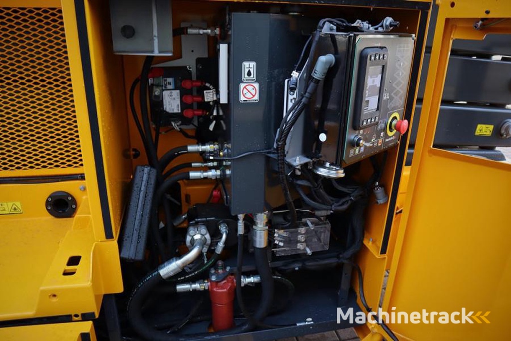 Haulotte HS18EPRO Full Electric 4x4 Drive, Versatile Use: O