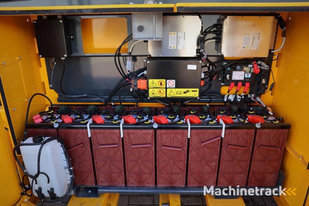 Haulotte HS18EPRO Full Electric 4x4 Drive, Versatile Use: O