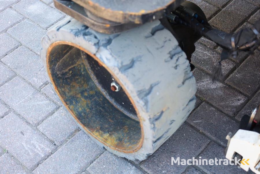 Holland Lift Ecostar HL-11812 Electric, 14m Working Height, 300