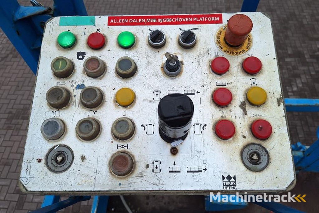 Holland Lift Megastar G300 Diesel, 4x4x4 Drive, 33.5m Working H