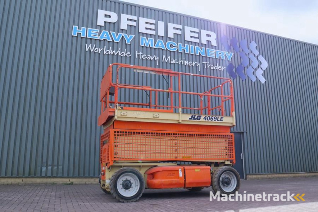 JLG 4069LE Electric, 14.2m Working Height, 360kg Capac