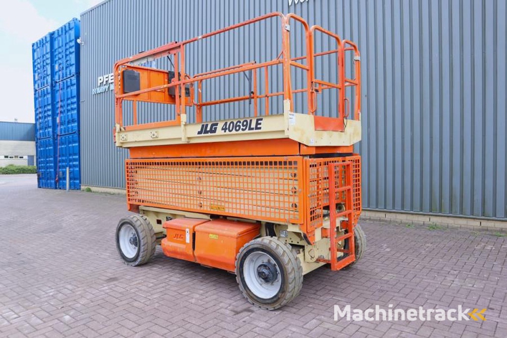 JLG 4069LE Electric, 14.2m Working Height, 360kg Capac