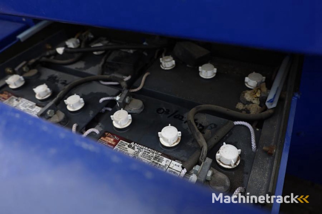 JLG M3369 Hybrid, 12m Working Height, 450kg Capacity,