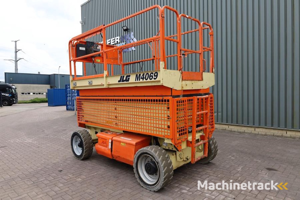 JLG M4069 Hybrid, 14.2m Working Height, 360kg Capacity