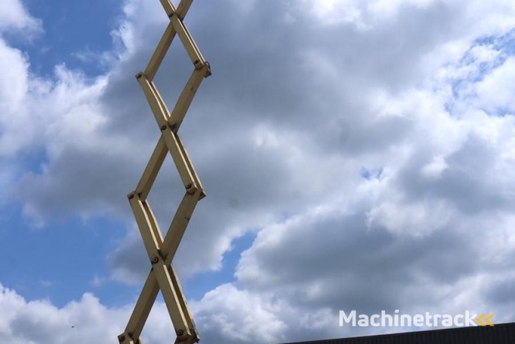 JLG SL320-30 Diesel, 4x4 Drive, 34m Working Height, 14