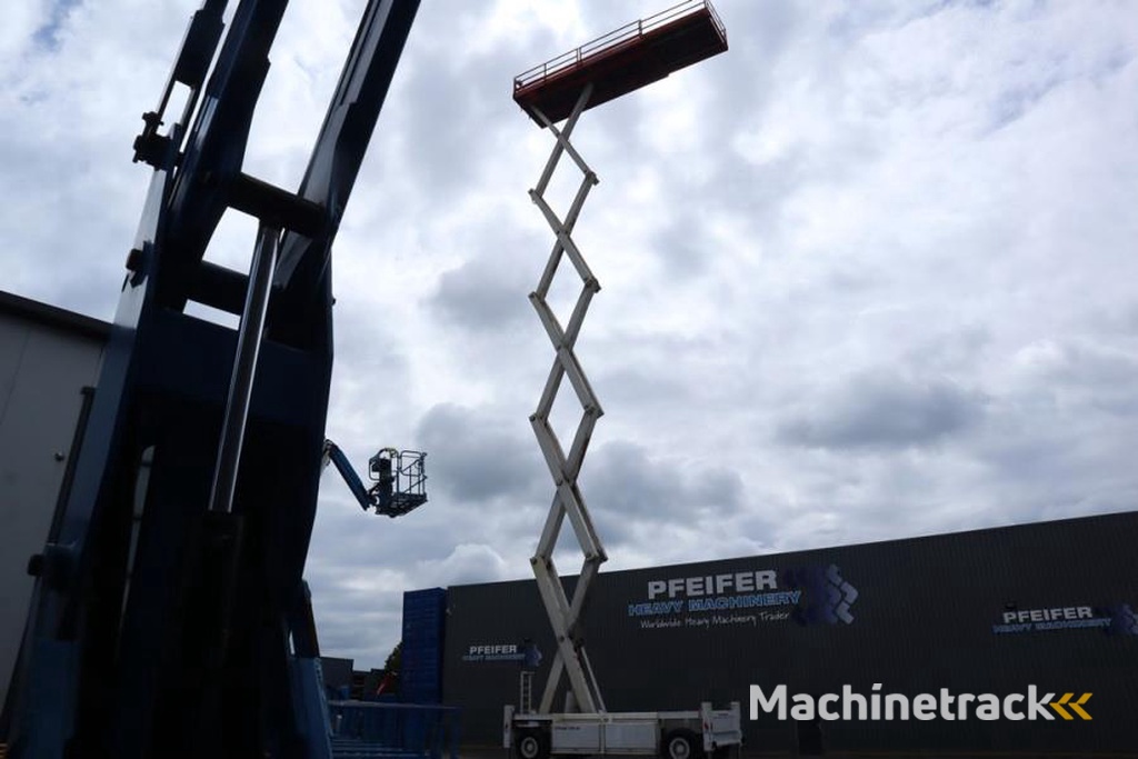 Liftlux SL320-30DS Diesel, 4x4 Drive, 34m Working Height,