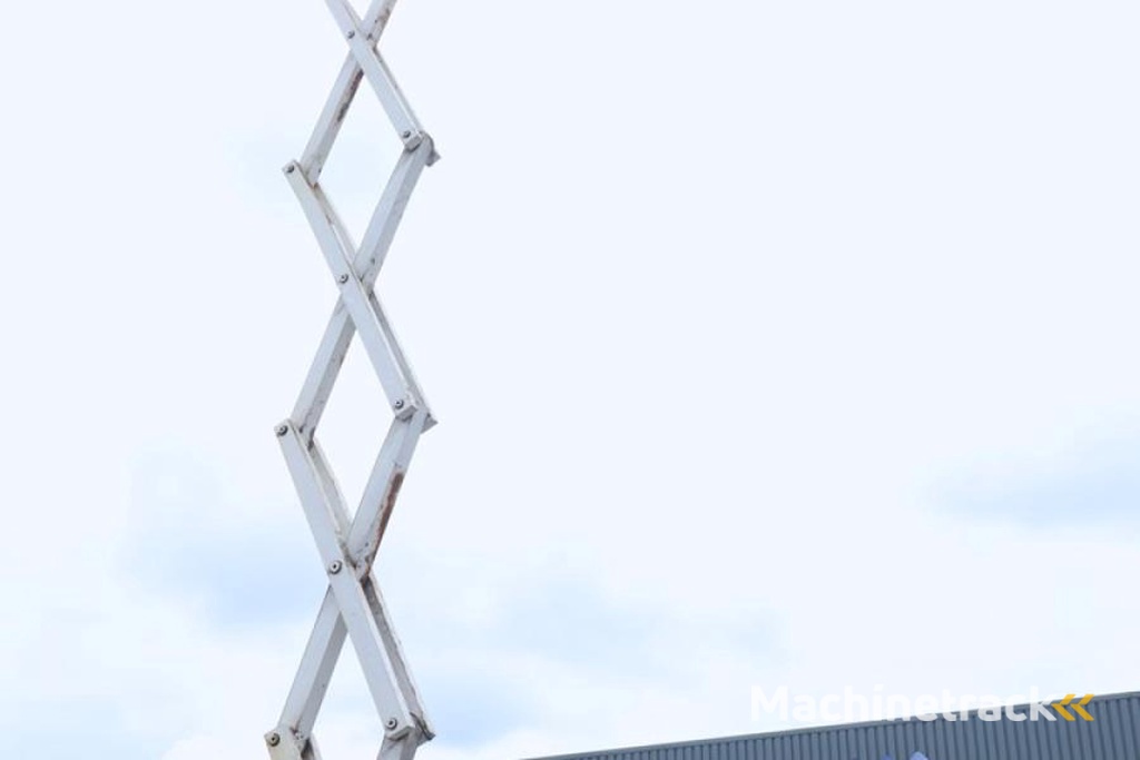 Liftlux SL320-30DS Diesel, 4x4 Drive, 34m Working Height,