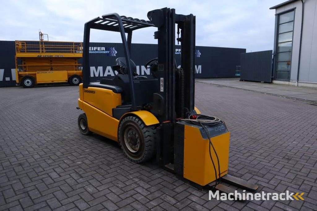 Jungheinrich EFG535 Electric, Lifting Height 4700mm, Freelift 1