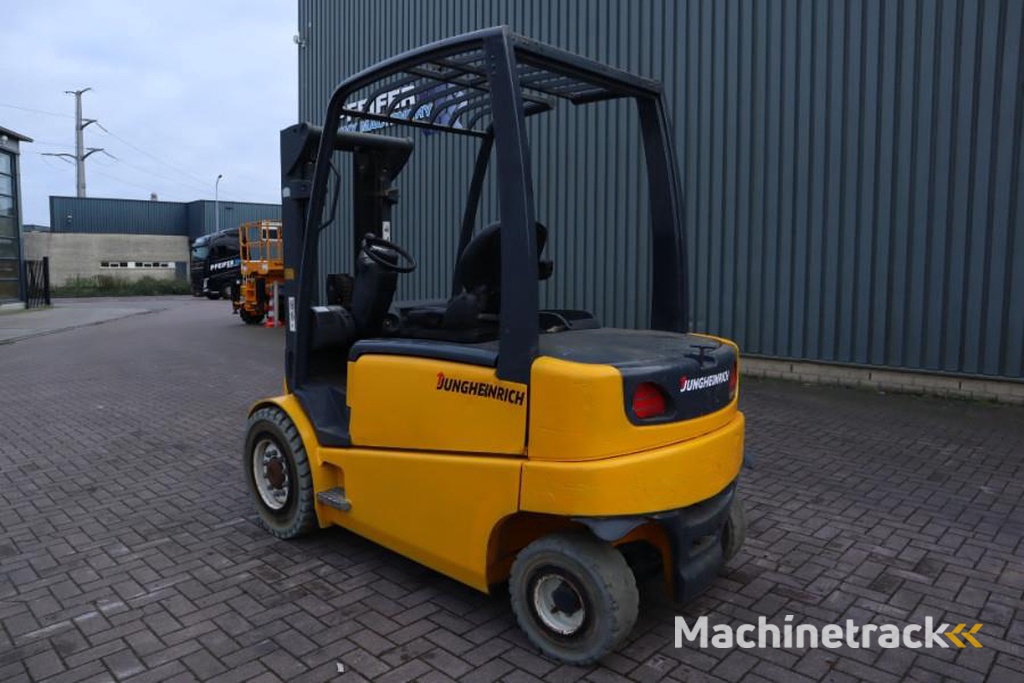 Jungheinrich EFG535 Electric, Lifting Height 4700mm, Freelift 1