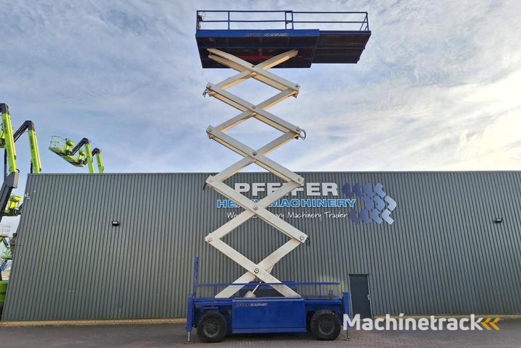 Liftlux SL205-25D4WDS/P Diesel, 4x4 Drive, Hydraulic Deck