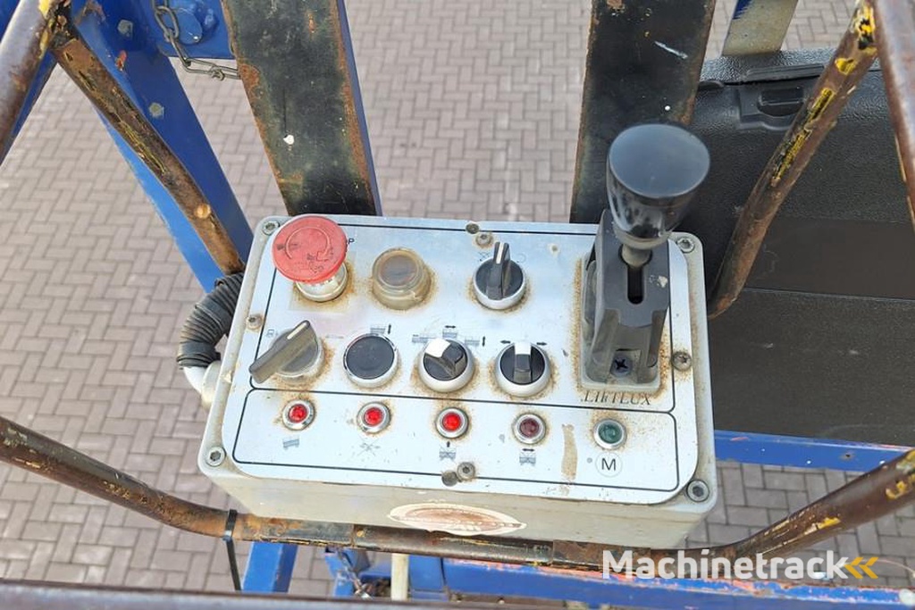 Liftlux SL205-25D4WDS/P Diesel, 4x4 Drive, Hydraulic Deck