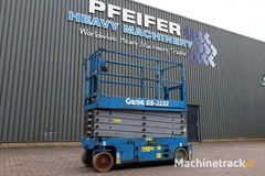 genie-gs3232-hydraulic-outriggers,-electric,-11.75m-work