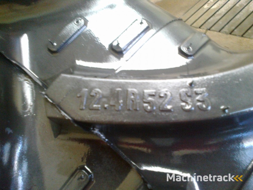 Kleber **** 300/95R52 12.4R52