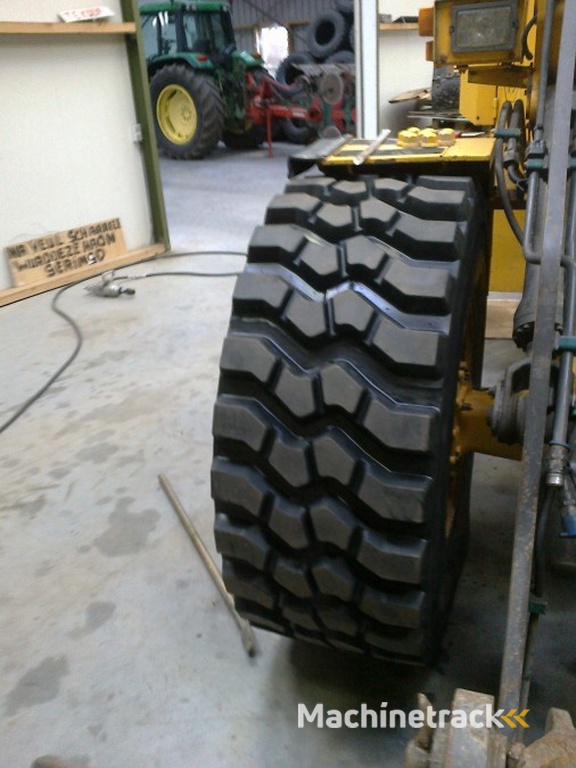 bave montage op locatie loaderbanden monteren