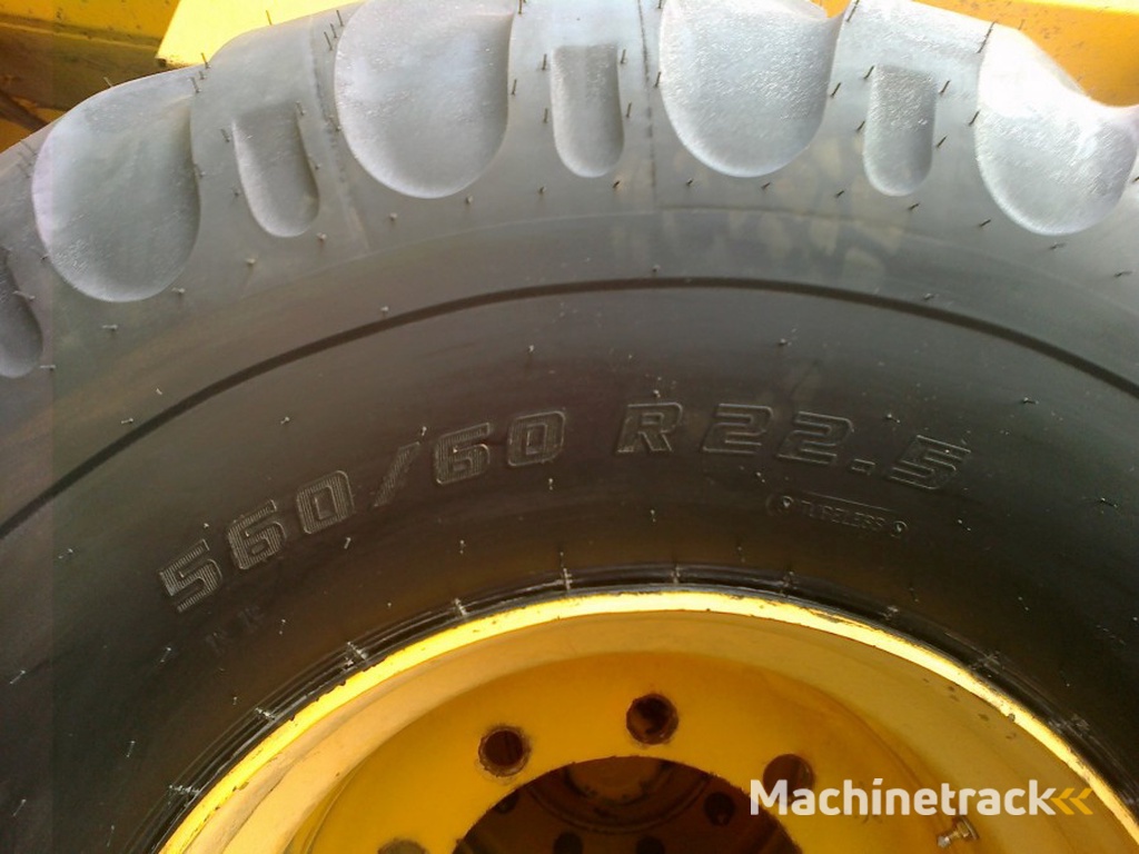 mitas   AR02 161D 560/60R22.5 radiaal