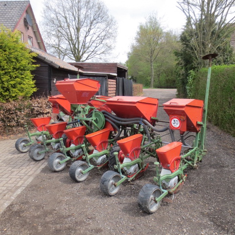 Gevraagd Tractoren en Landbouwmachines