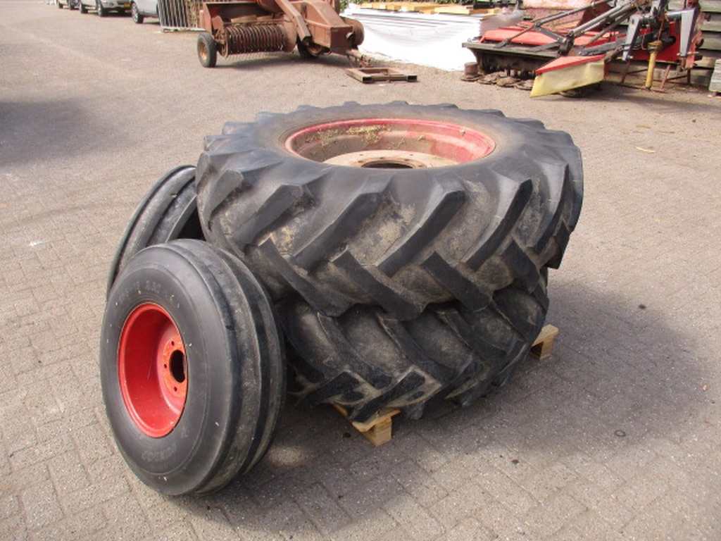 Wielen met Grote ZF steek 15 R30