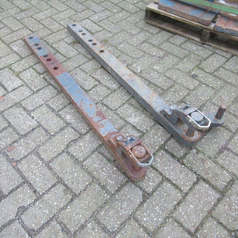 Ondertekhaak /  Treklat Massey Ferguson