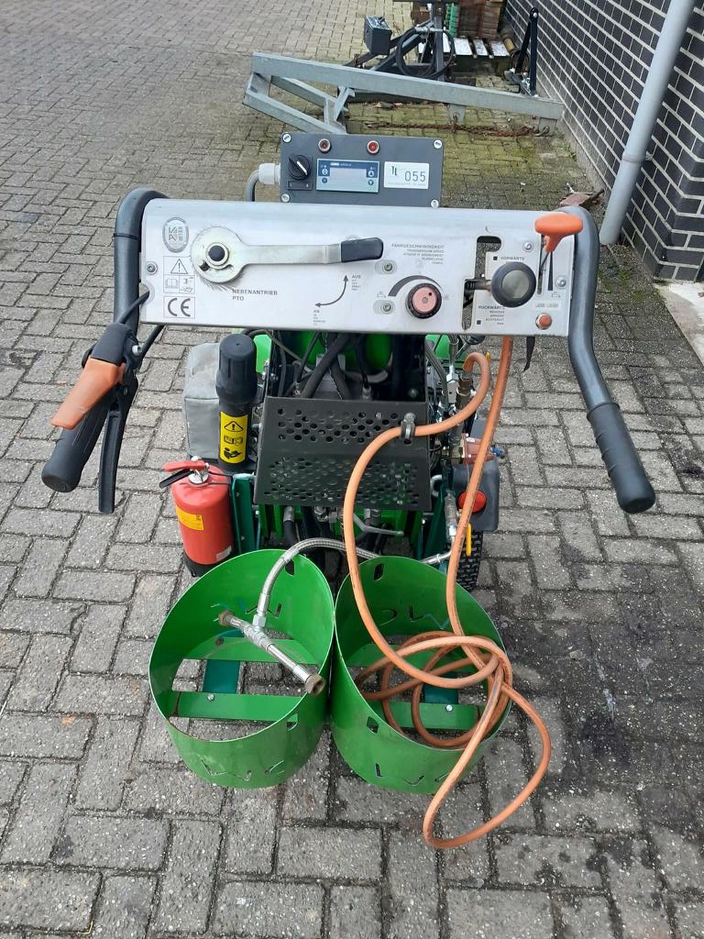 Kersten Traction Compact met onkruidbrander