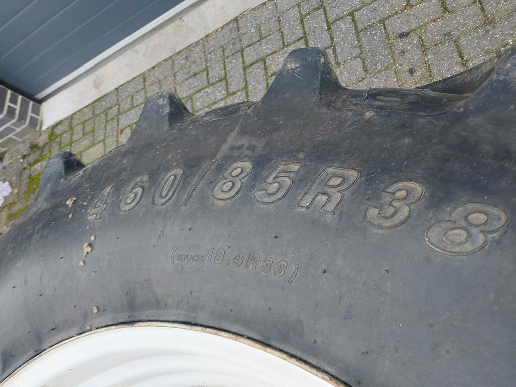 Wielen 460/85 R38  18.4 R38  Grote ZF steek