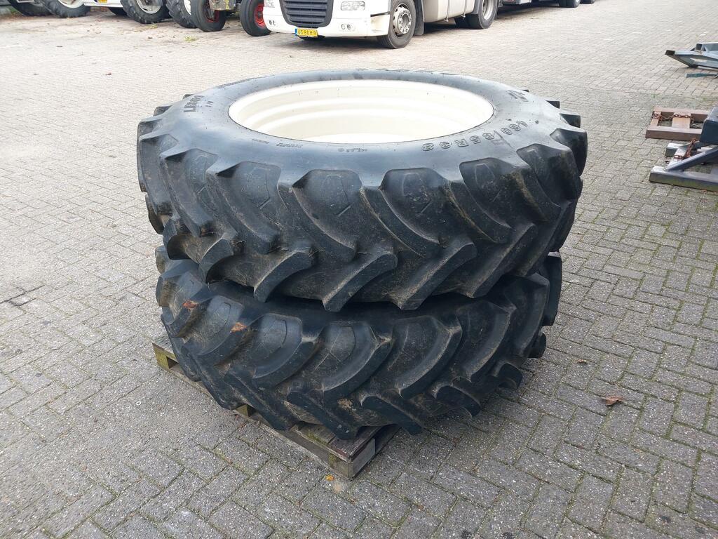 Wielen 460/85 R38  18.4 R38  Grote ZF steek