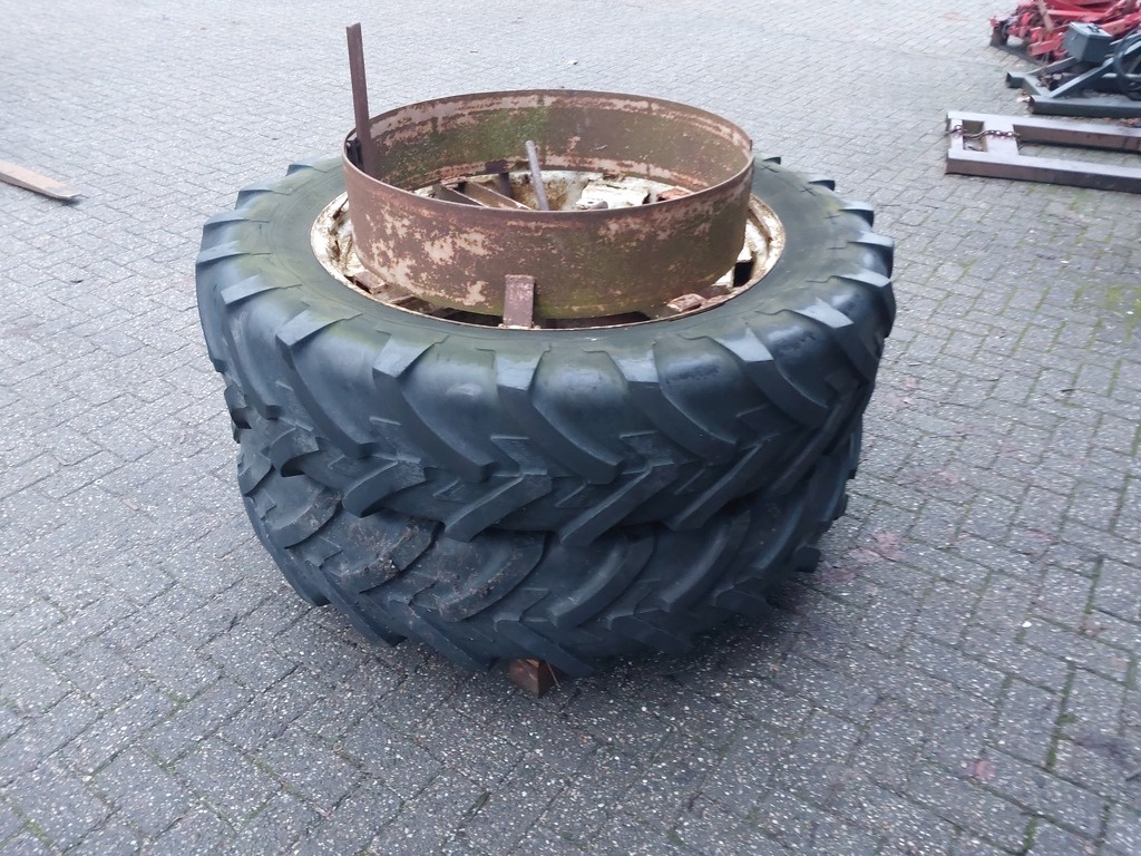 Dubbellucht wielen 13,6 R38