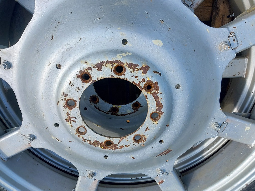 Set Cultuurwielen 9.5 R48 grote ZF Steek