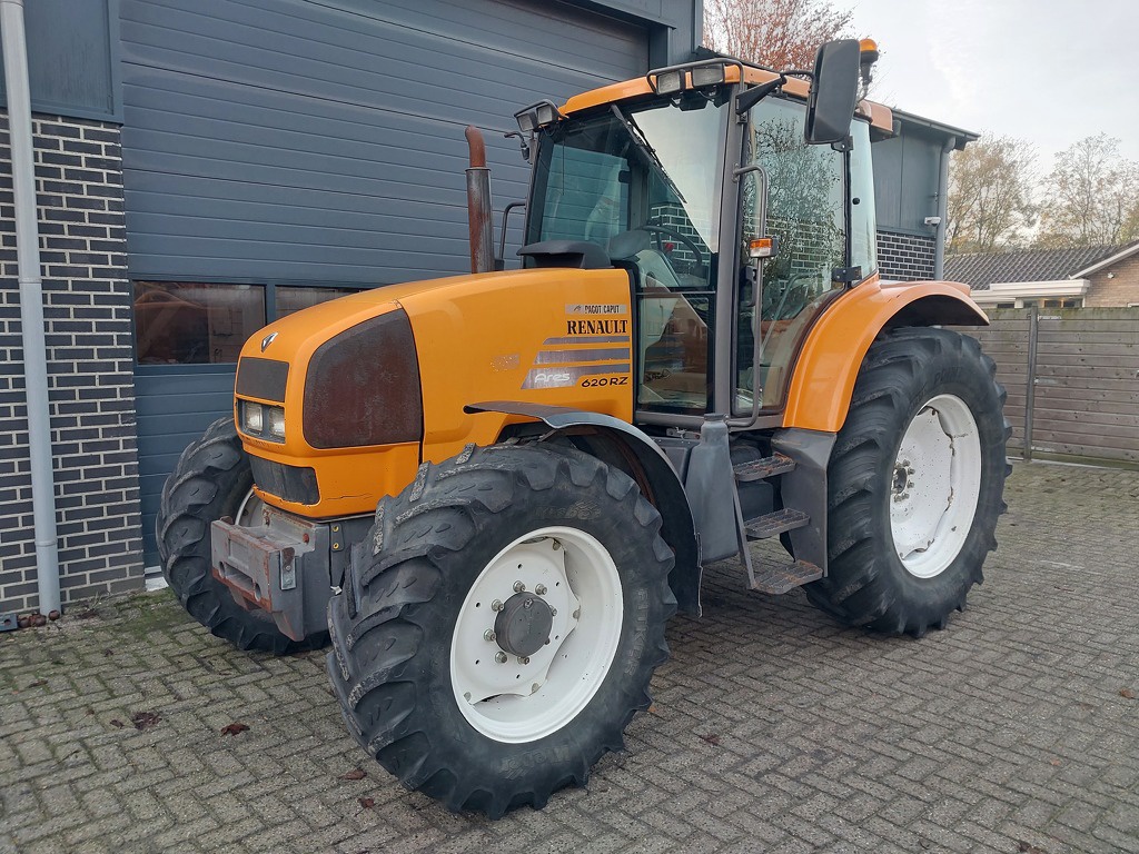 Renault Ares 620 RZ