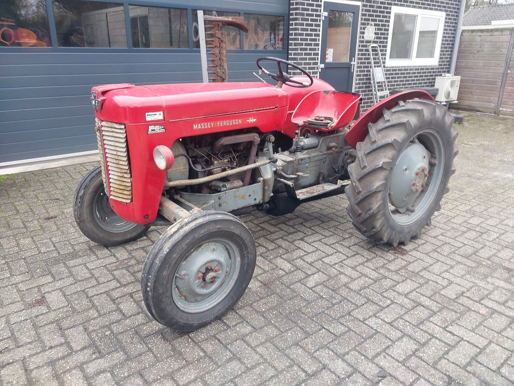 Massey Ferguson 30 met maaibalk