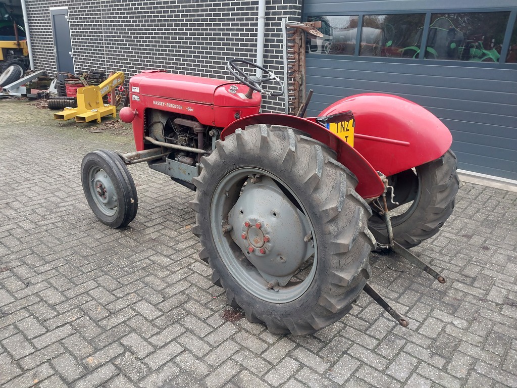 Massey Ferguson 30 met maaibalk