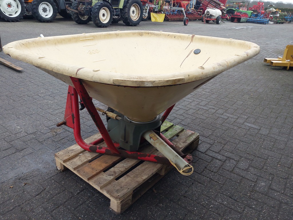 Vicon Pendelstrooier kunstmeststrooier