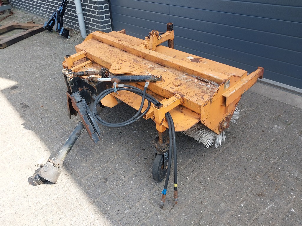 Bema Front veegmachine / rolbezem 155 cm breed