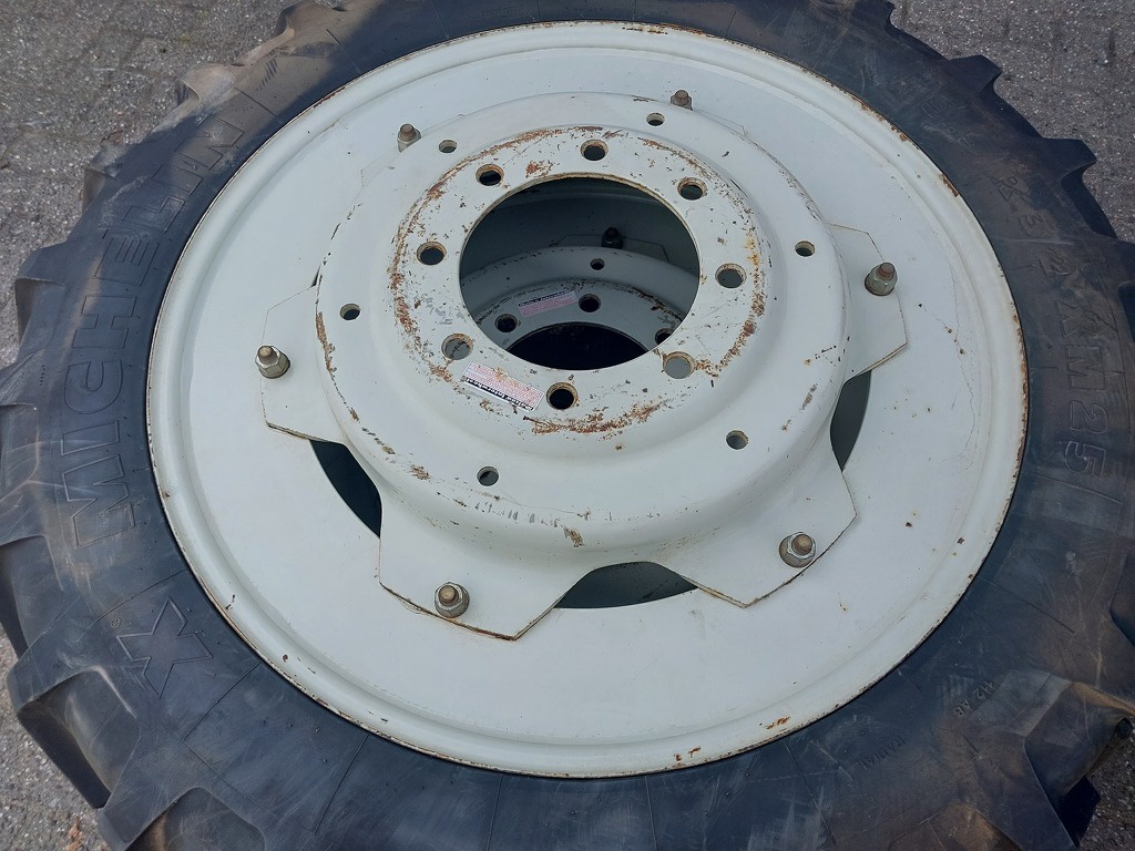 Cultuurwielen 270/95 R48 230/95 R32     11.2 R48 9.5 R32