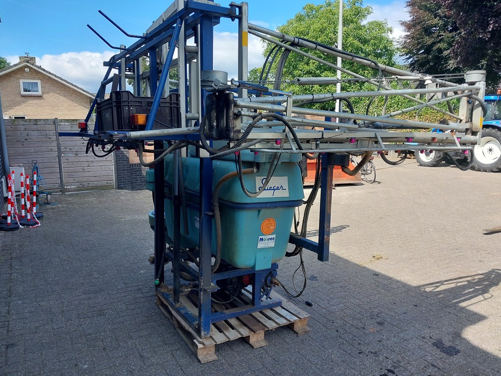 Sieger Veldspuit 15 meter breed 600 liter met computer