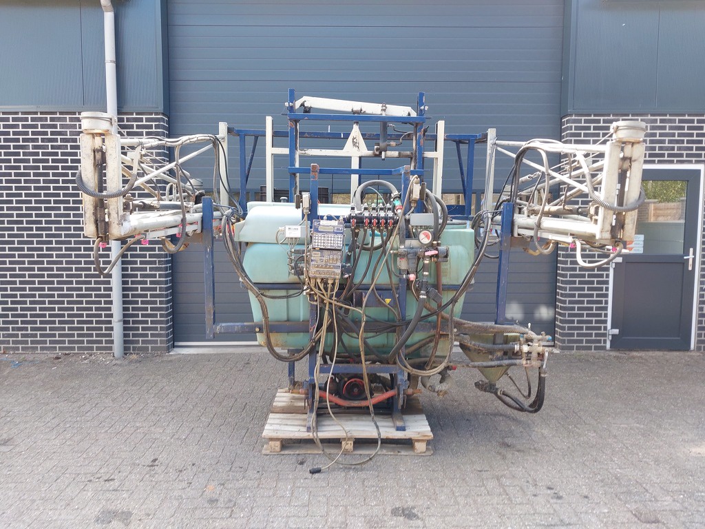 Sieger Veldspuit 15 meter breed 600 liter met computer