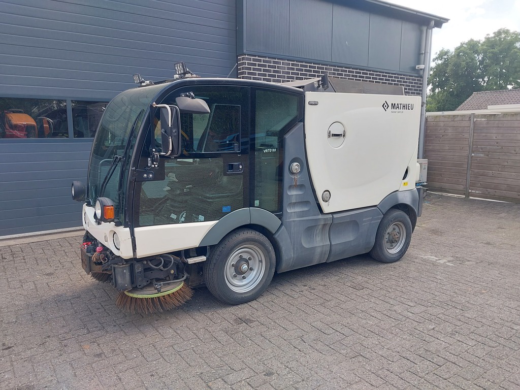 Mathieu  Azura Flex  MC 200 Veegmachine