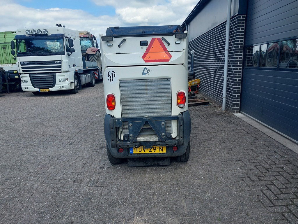 Mathieu  Azura Flex  MC 200 Veegmachine