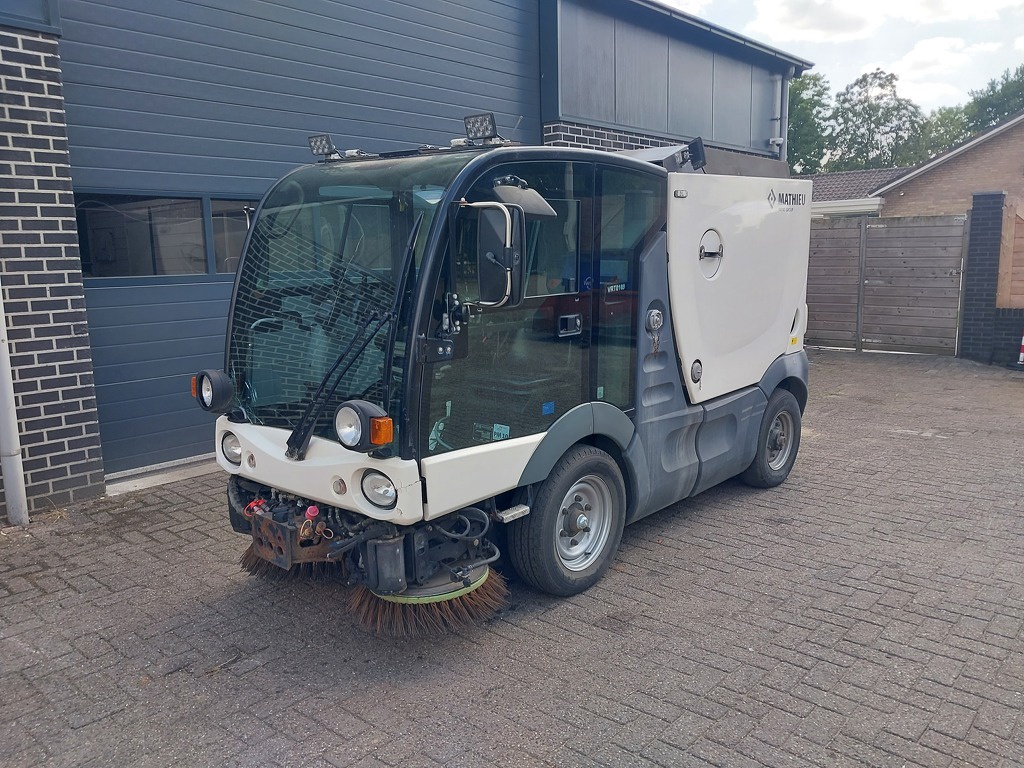 Mathieu  Azura Flex  MC 200 Veegmachine