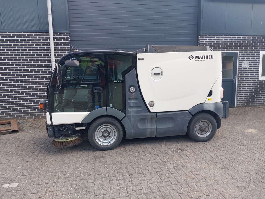 Mathieu  Azura Flex  MC 200 Veegmachine