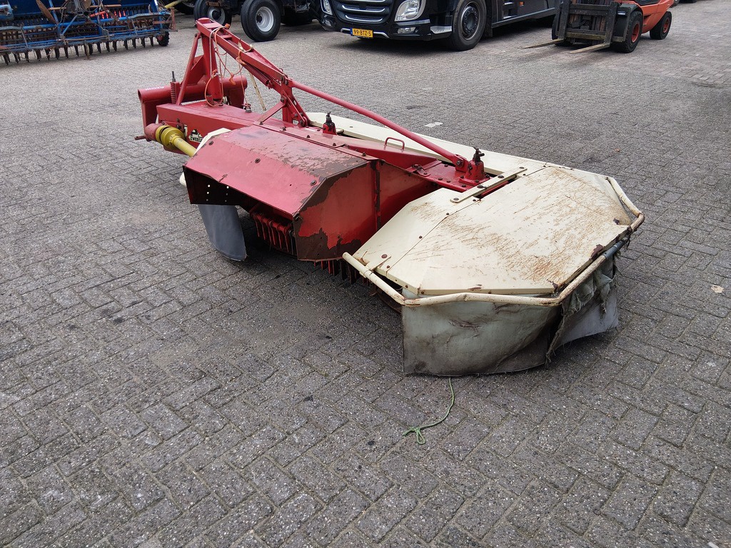 PZ CM 212 Grasmaaier met kneuzer