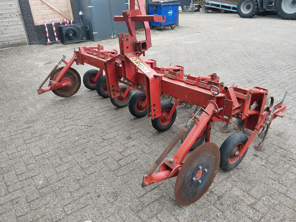 Gruse Schoffelmachine 6 rijen