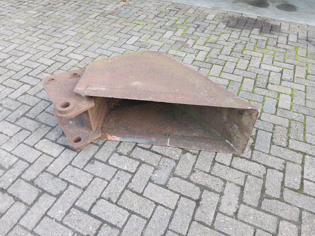 kraanbak  /  Sleuvenbak  40 cm breed