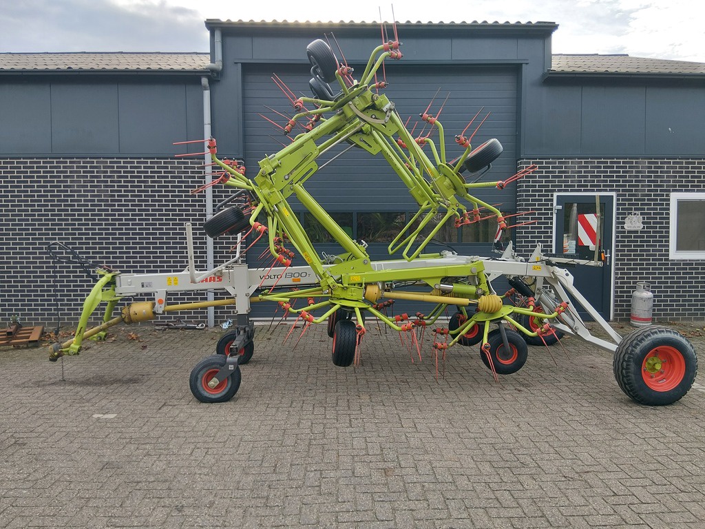 Claas Volto 1300T  Schudder