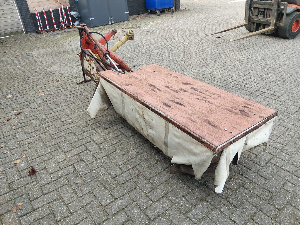 Kuhn Schijvenmaaier  160 cm breed
