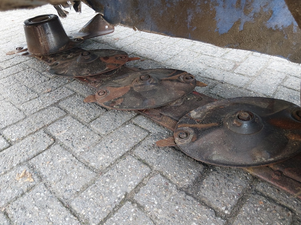 Kuhn Schijvenmaaier  160 cm breed