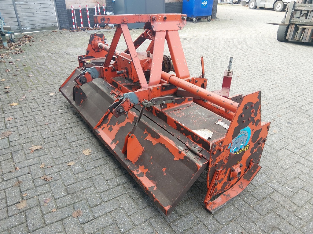 Agrator  ASR-2600 (front)  Grondfrees