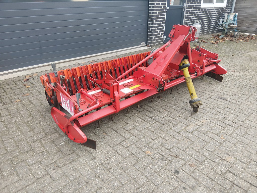 Lely Rotorkopeg 3 meter breed met pakkerwals