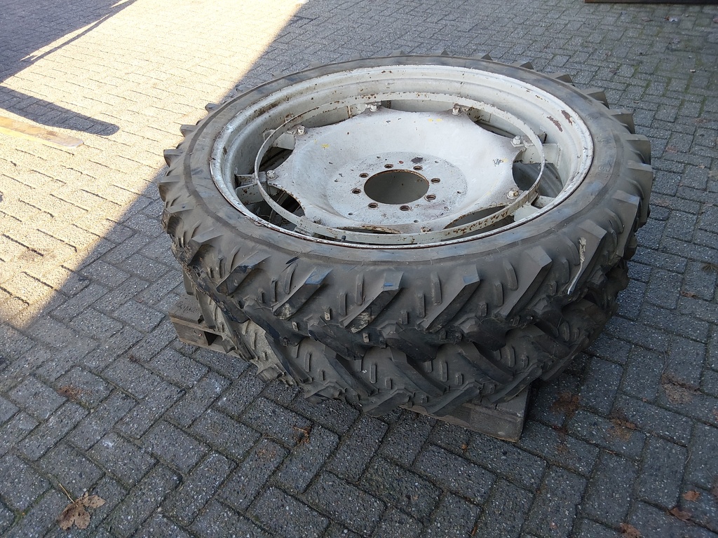 Cultuurwielen 9.5 R44 Grote ZF Steek 220x270